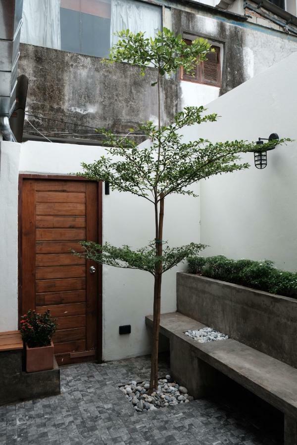 Slee Hostel Chiangmai (Adults Only) شيانغ ماي المظهر الخارجي الصورة