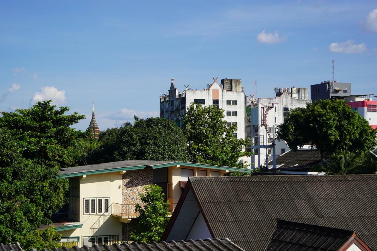 Slee Hostel Chiangmai (Adults Only) شيانغ ماي المظهر الخارجي الصورة