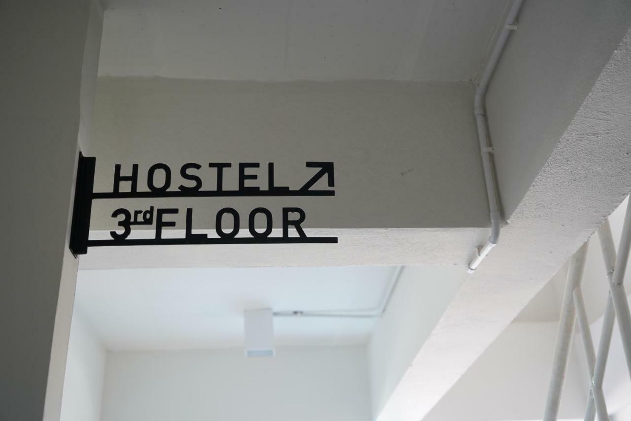 Slee Hostel Chiangmai (Adults Only) شيانغ ماي المظهر الخارجي الصورة