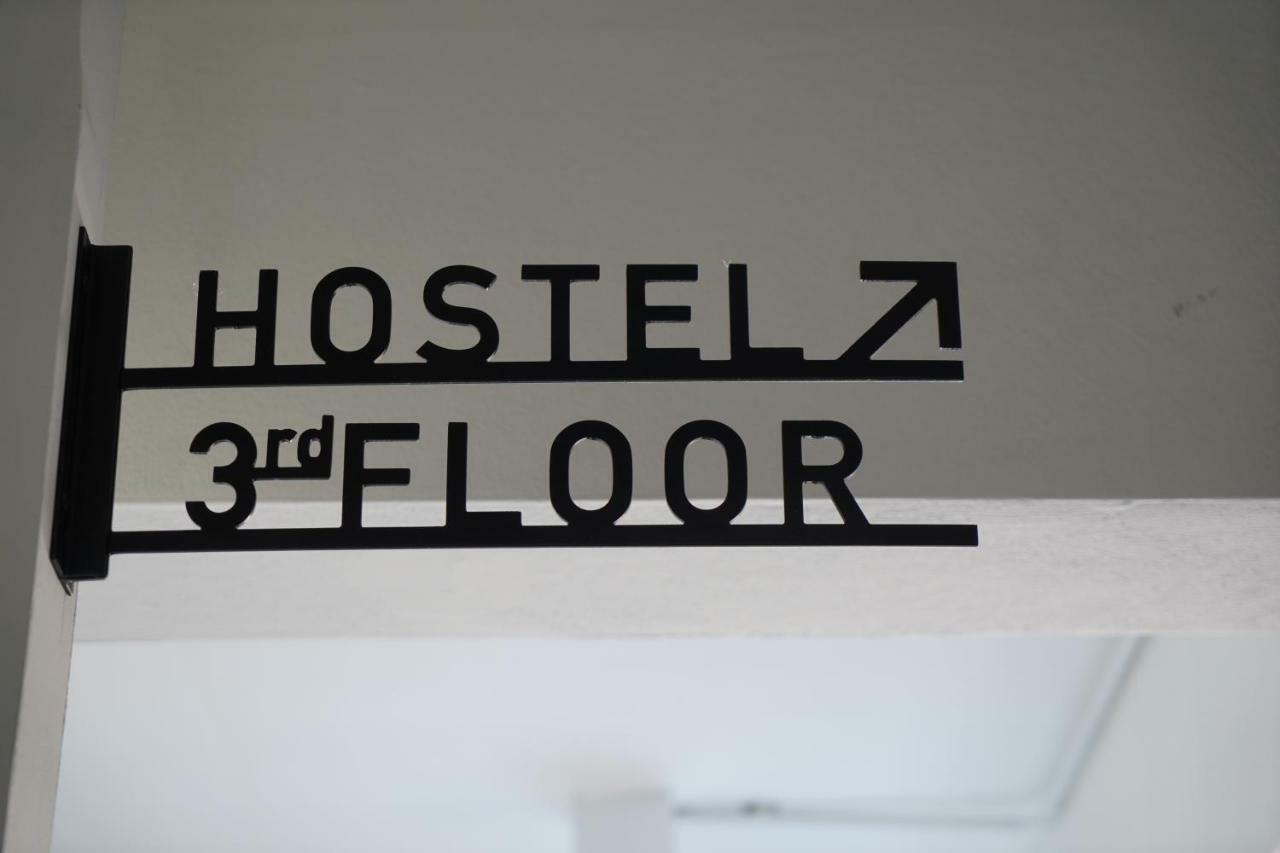 Slee Hostel Chiangmai (Adults Only) شيانغ ماي المظهر الخارجي الصورة